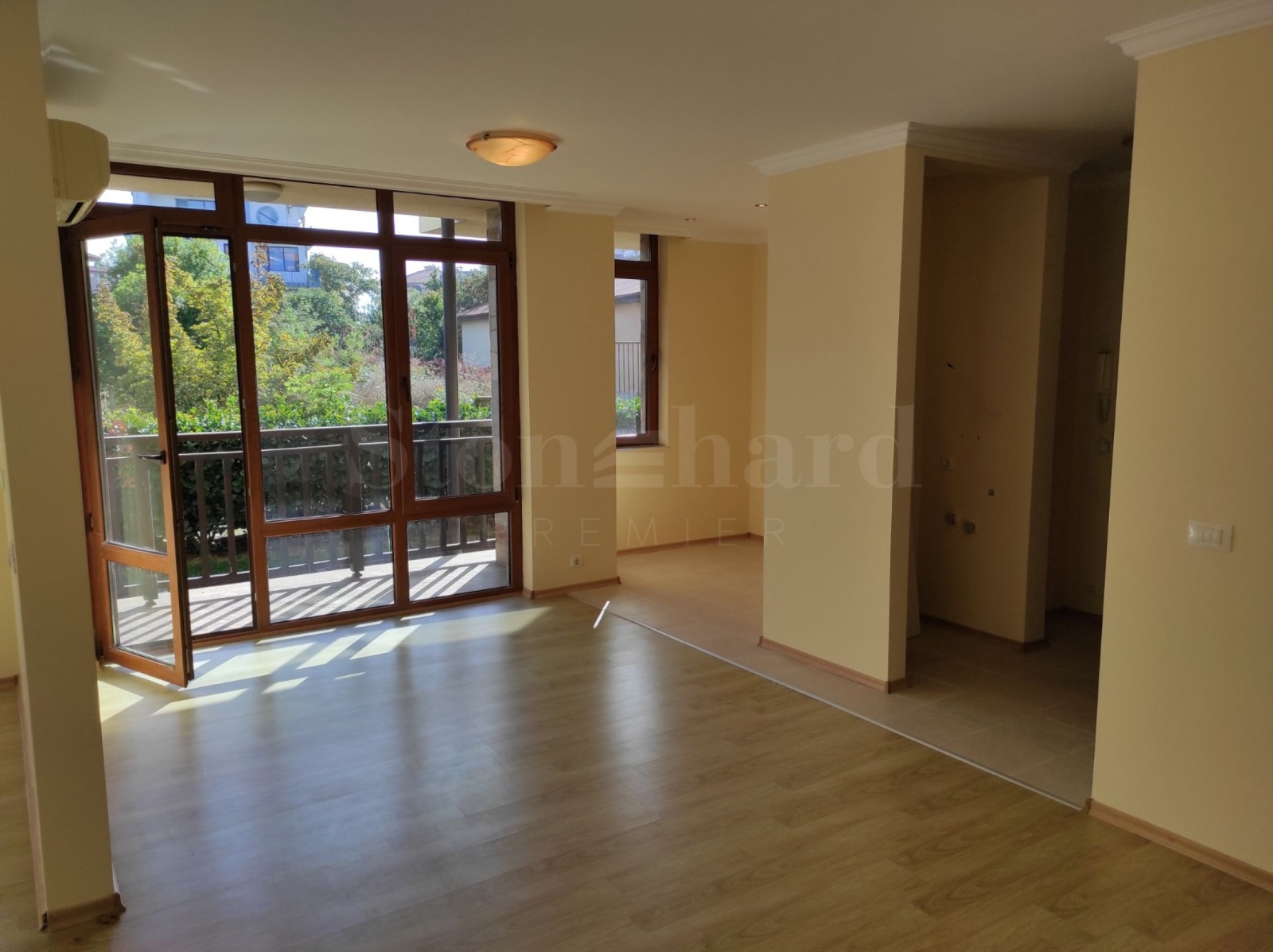 Продава 2-СТАЕН, гр. Черноморец, област Бургас, снимка 2 - Апартаменти - 53154318