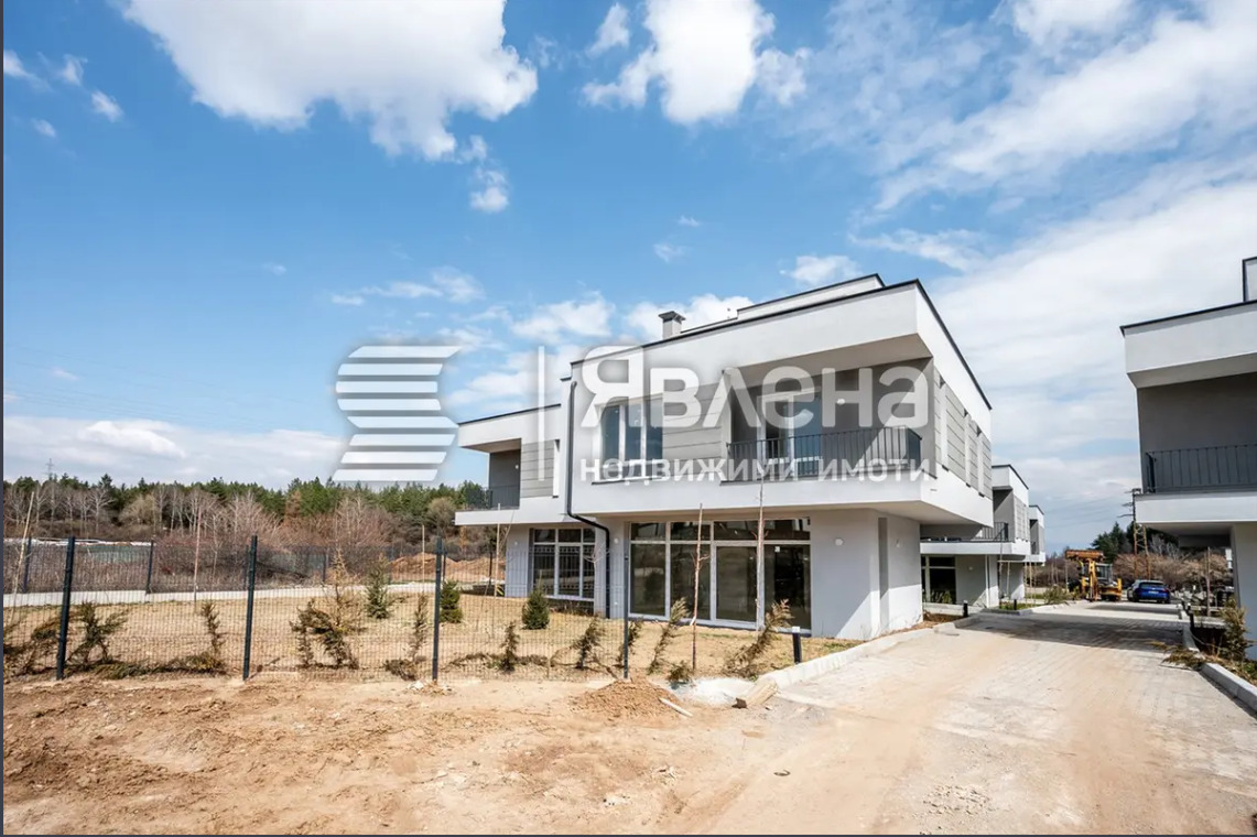 Продава КЪЩА, гр. София, м-т Детски град