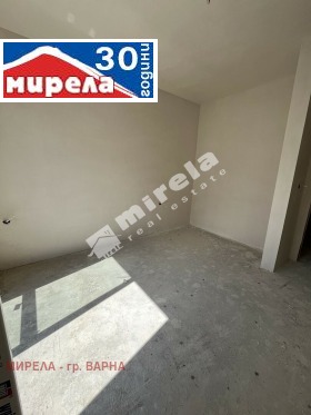 1 dormitor Colhozen pazar, Varna 4