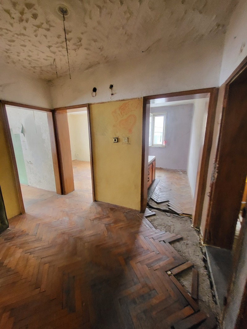 Продава 3-СТАЕН, гр. Плевен, Идеален център, снимка 8 - Апартаменти - 53184141