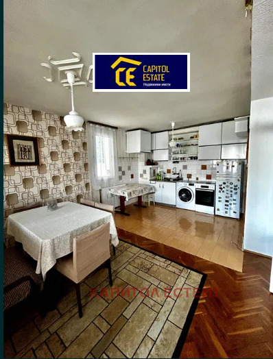 Продава 4-СТАЕН, гр. София, Младост 4