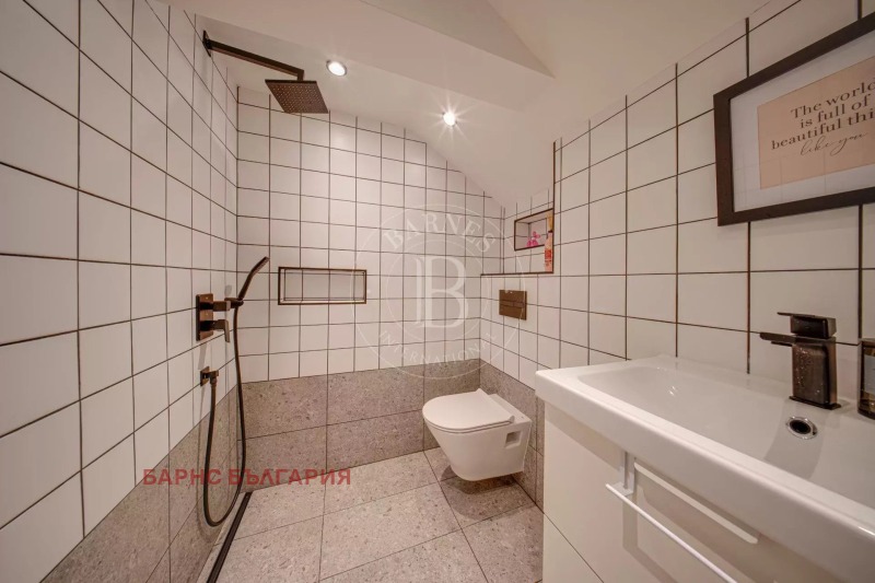 Продава ЕТАЖ ОТ КЪЩА, гр. София, Център, снимка 11 - Етаж от къща - 53028185