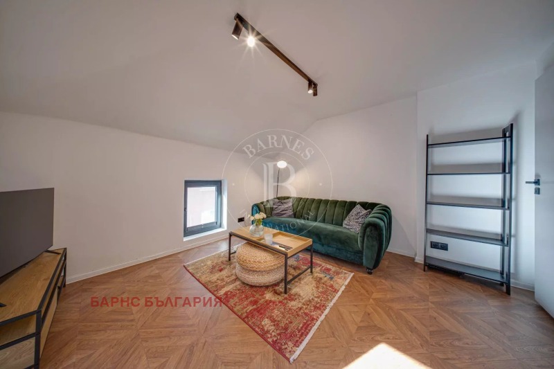 Продава ЕТАЖ ОТ КЪЩА, гр. София, Център, снимка 5 - Етаж от къща - 53028185