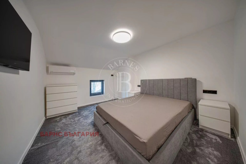 Продава ЕТАЖ ОТ КЪЩА, гр. София, Център, снимка 8 - Етаж от къща - 53028185