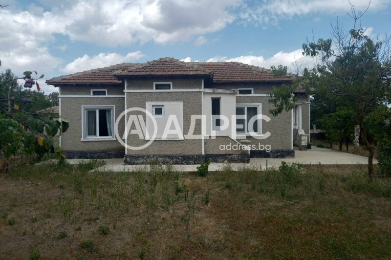 Продава  Къща, област Добрич, с. Соколово • 59 800 EUR • ID 38479262 — holmes.bg - [1] 