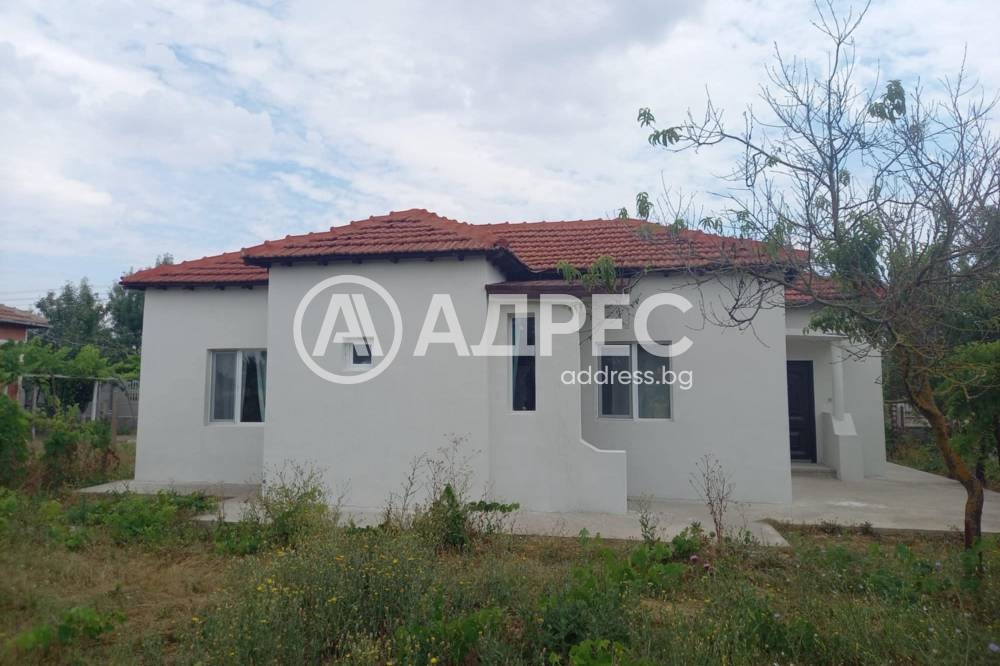 Продава КЪЩА, с. Соколово, област Добрич