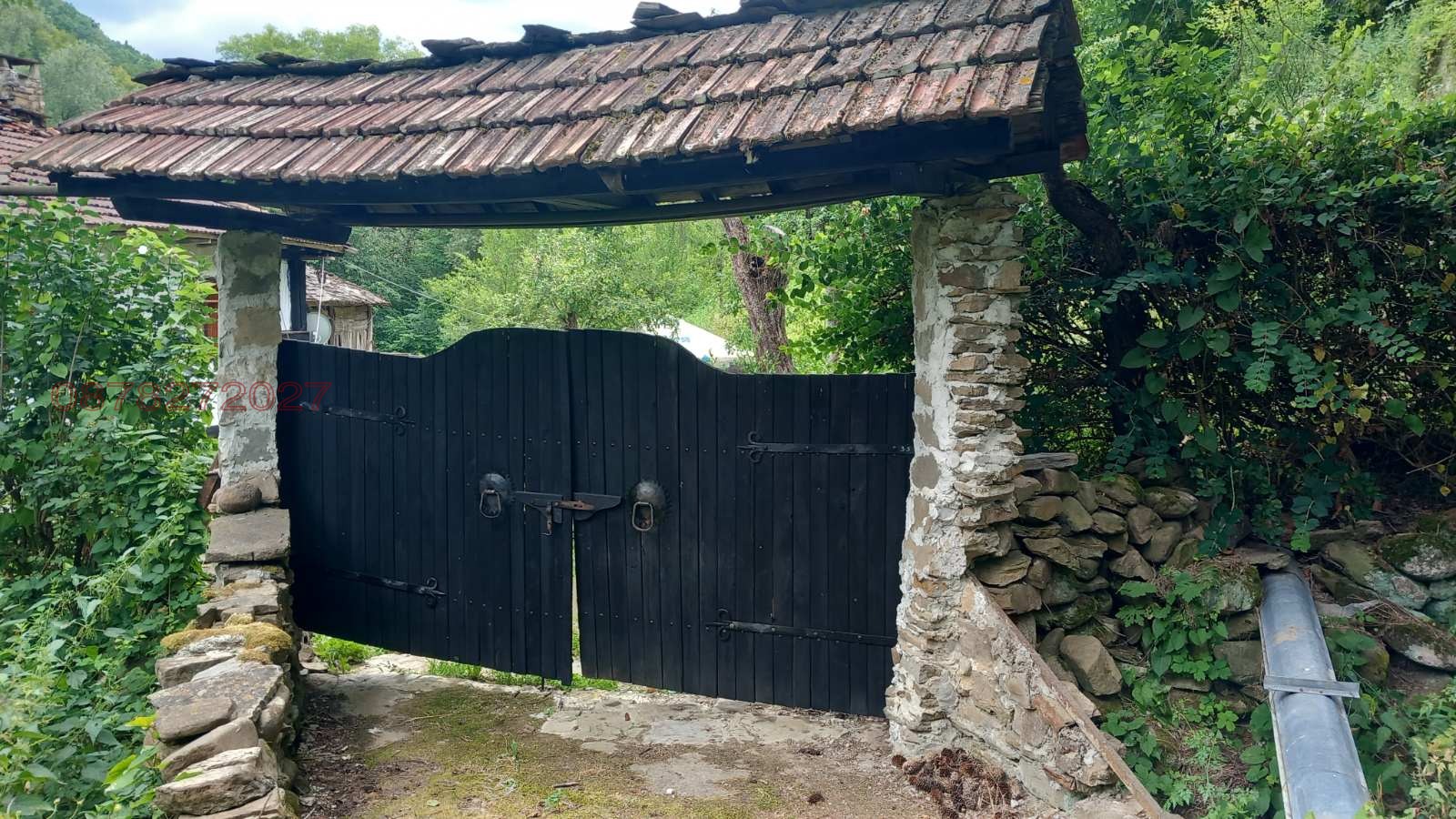 Продава ВИЛА, с. Черни Осъм, област Ловеч, снимка 2 - Вили - 55889101