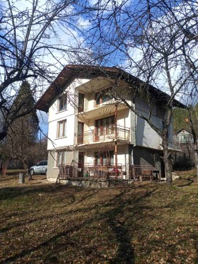 Hus Svidnya, region Sofia 2