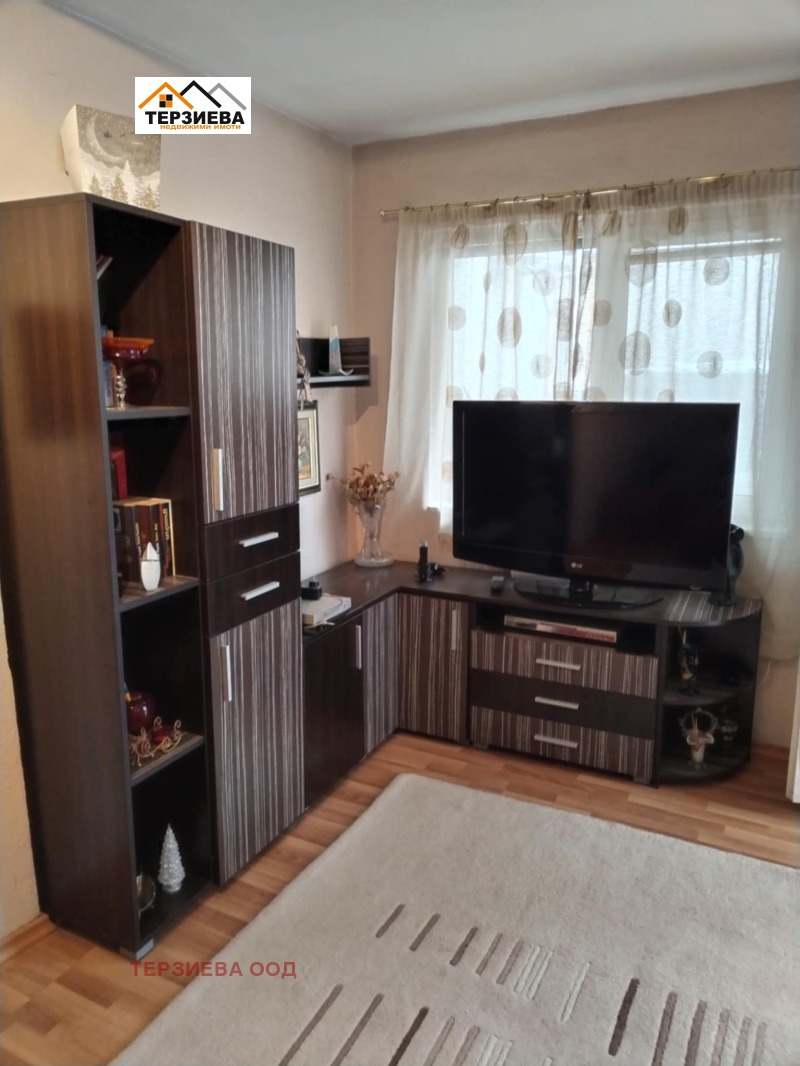 Продава КЪЩА, гр. Стара Загора, Македонски, снимка 2 - Къщи - 49134206