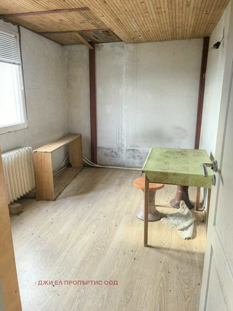 Продава КЪЩА, гр. София, гр. Нови Искър, снимка 2 - Къщи - 53570308