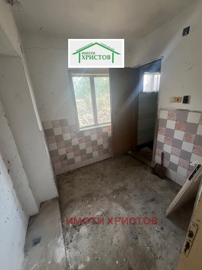 Продава КЪЩА, с. Васил Друмев, област Шумен, снимка 9 - Къщи - 54741693