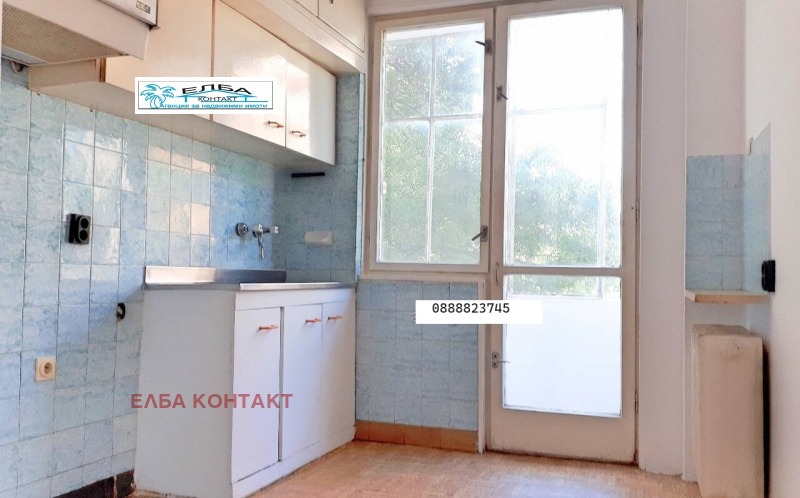 De vânzare  1 dormitor Sofia , Țentâr , 70 mp | 40396491 - imagine [3]