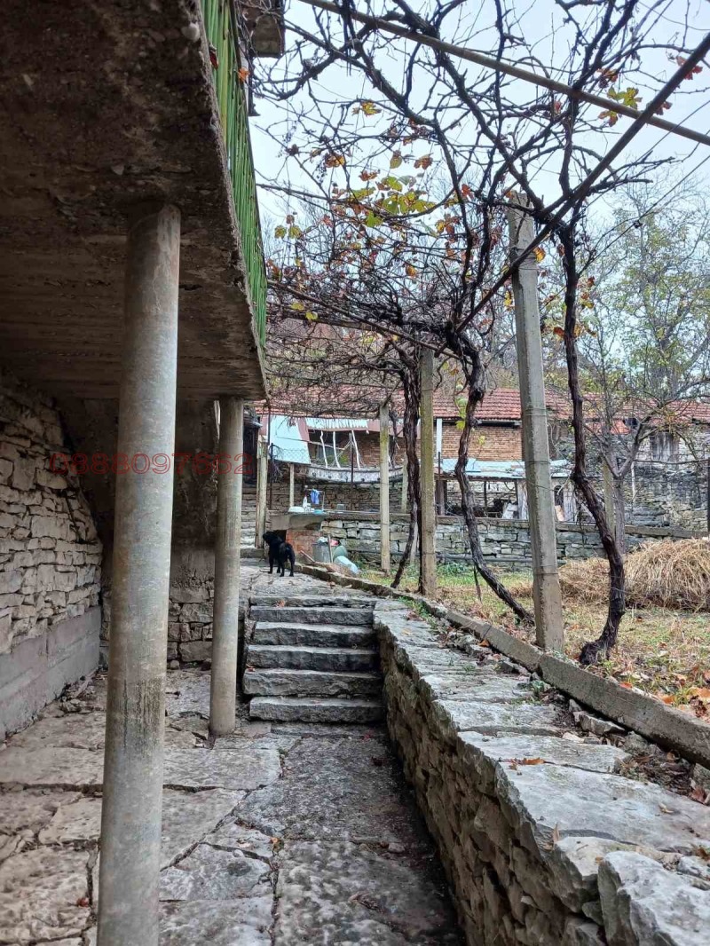 Продава КЪЩА, с. Драгана, област Ловеч, снимка 4 - Къщи - 52783401