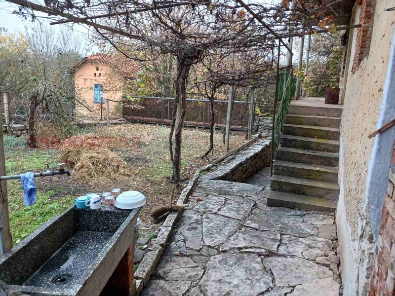 Продава КЪЩА, с. Драгана, област Ловеч, снимка 11 - Къщи - 52783401