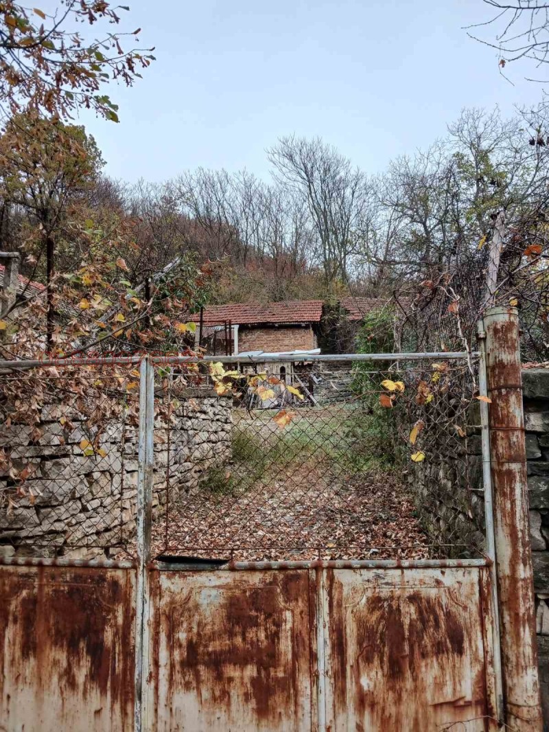 Продава КЪЩА, с. Драгана, област Ловеч, снимка 6 - Къщи - 52783401