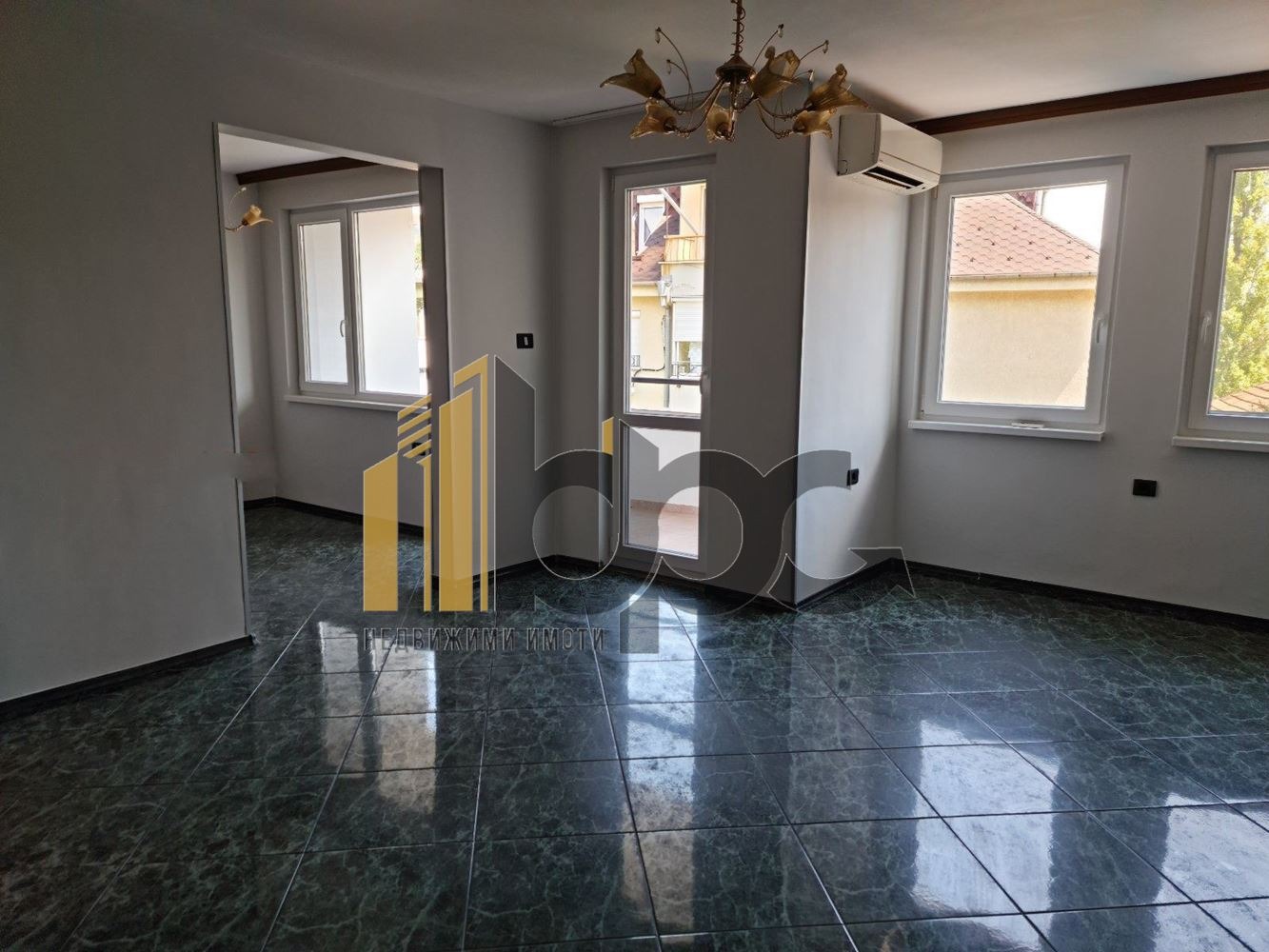 Продава 3-СТАЕН, гр. София, Редута, снимка 2 - Апартаменти - 54439677