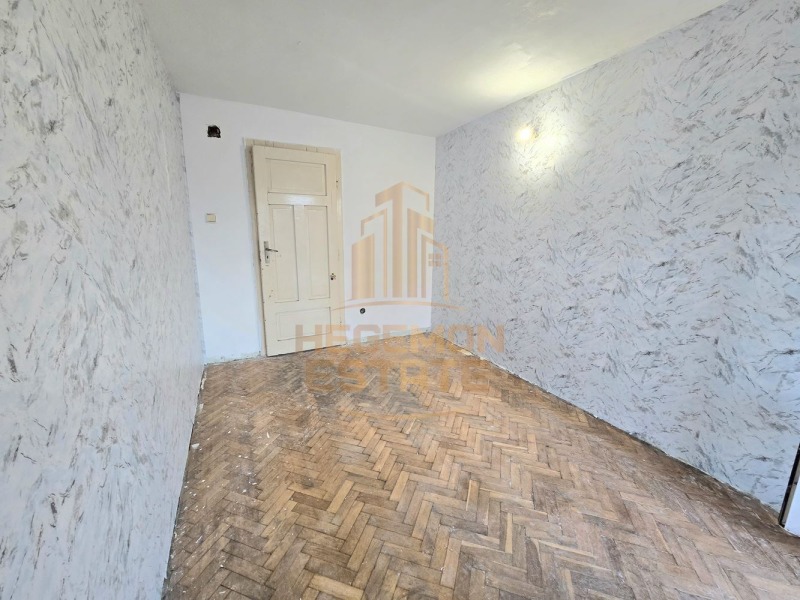 Продава 3-СТАЕН, гр. Варна, Централна поща