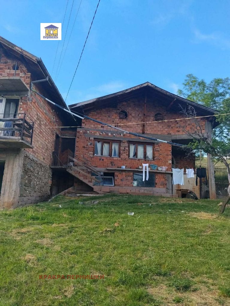 Продава КЪЩА, с. Ракиловци, област Перник, снимка 2 - Къщи - 55540277