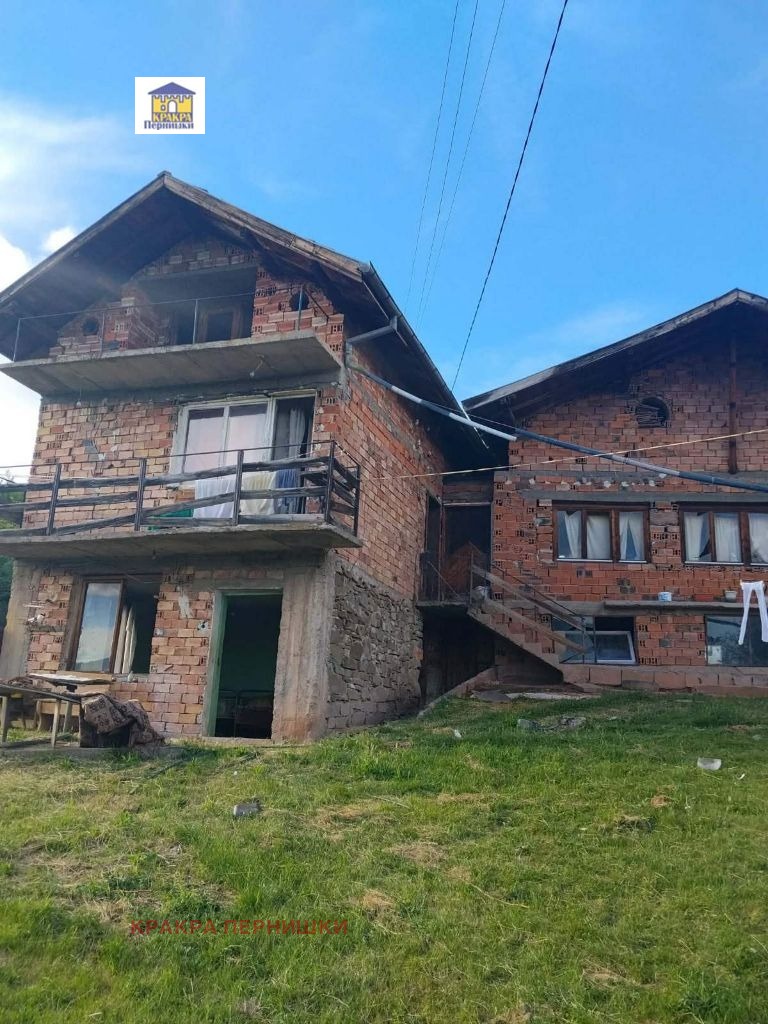 Продава КЪЩА, с. Ракиловци, област Перник