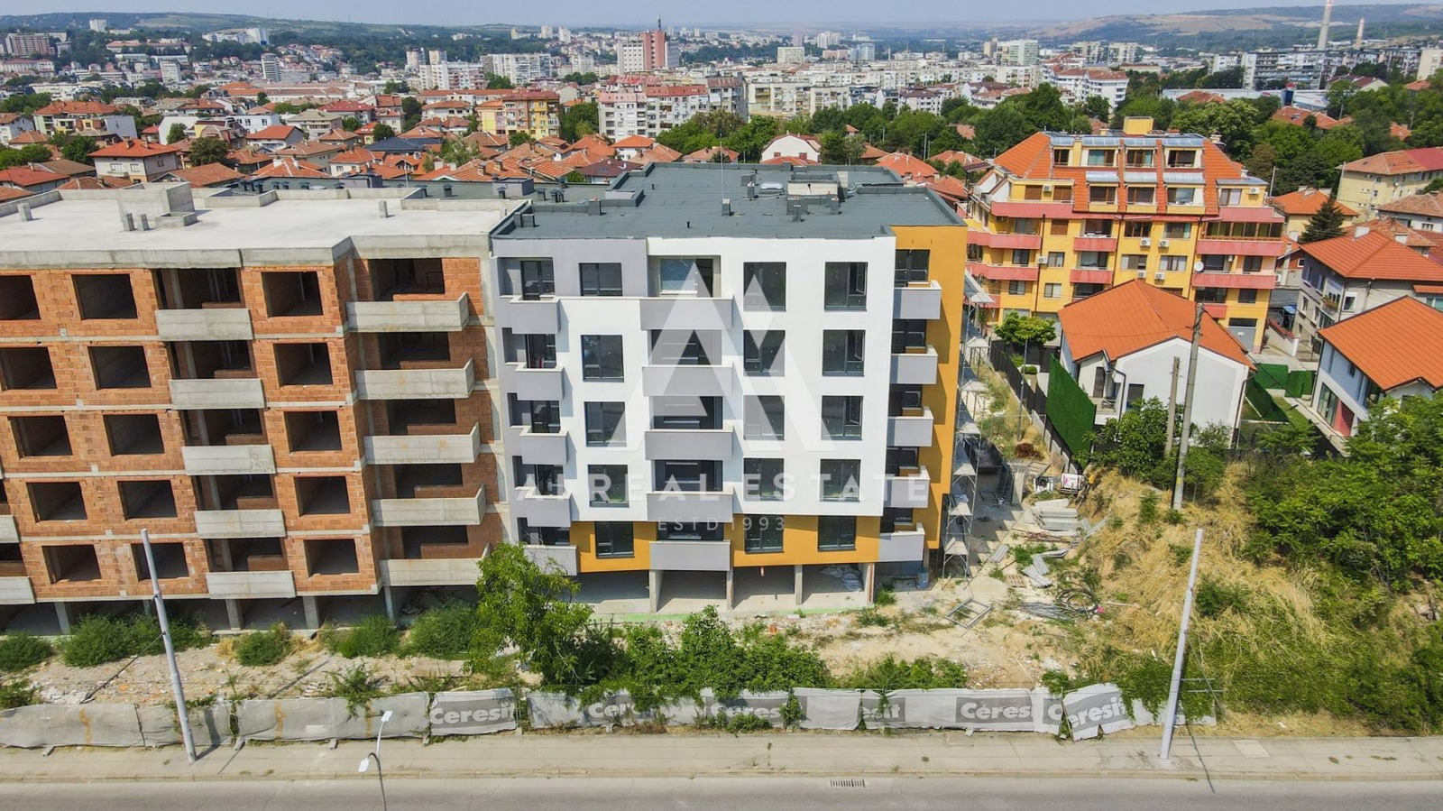 Продава 2-СТАЕН, гр. Плевен, Широк център