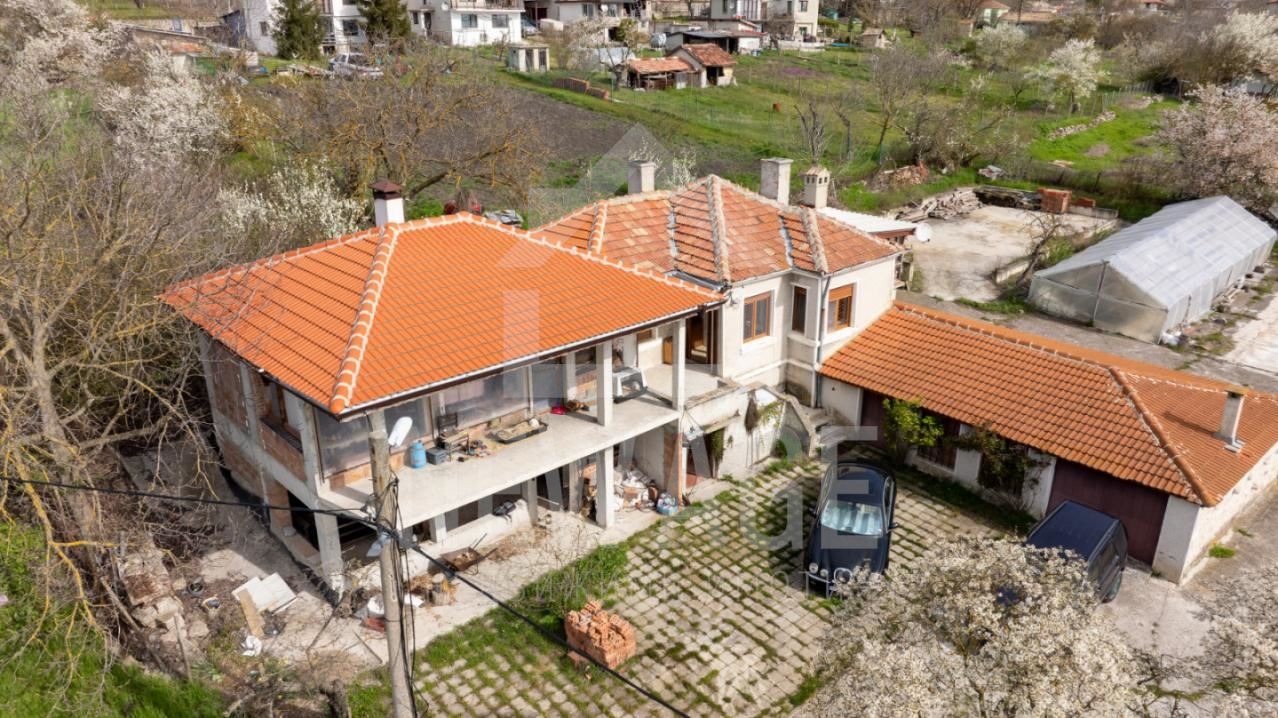 Продава КЪЩА, с. Баново, област Варна