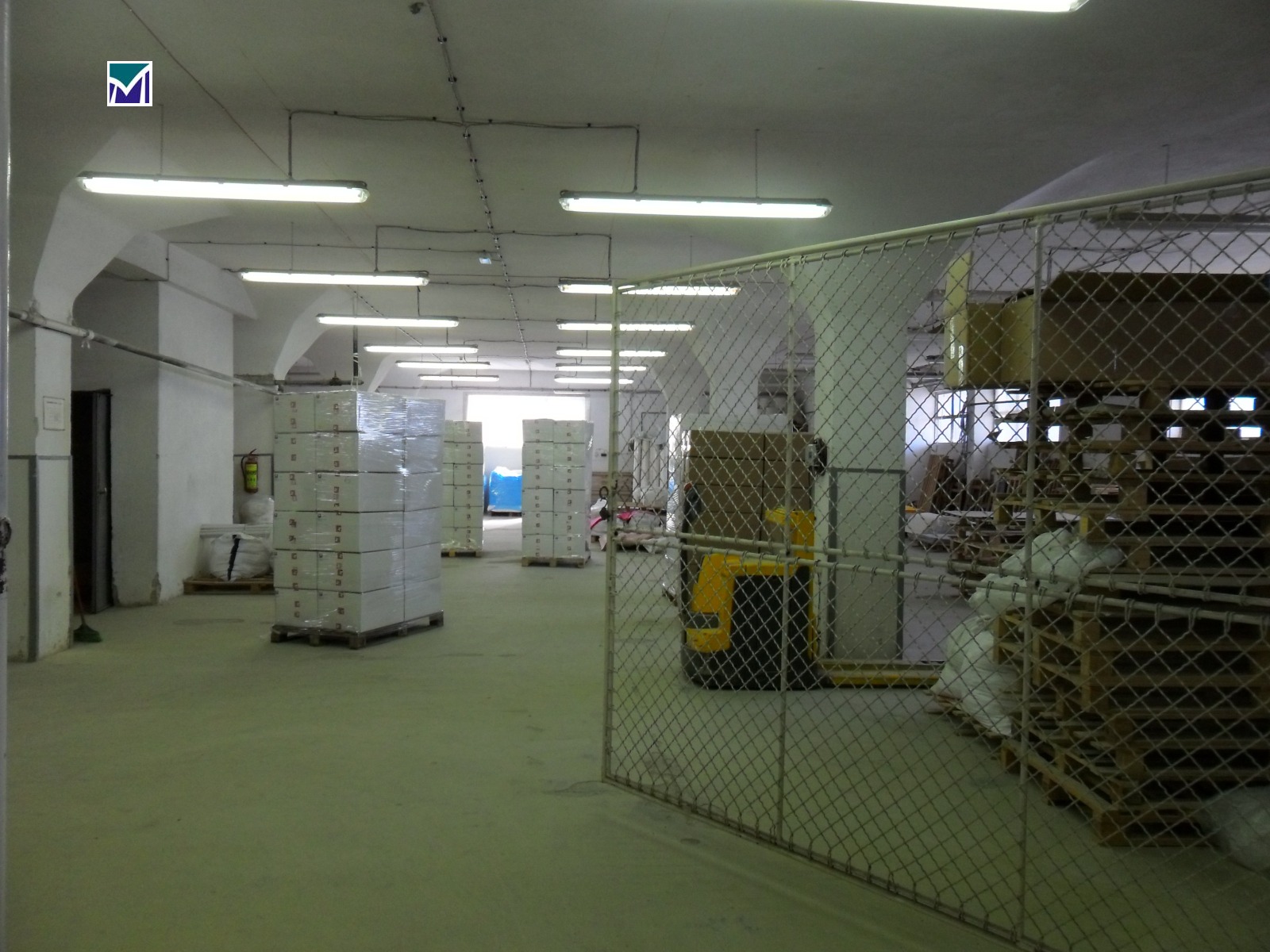 Продава ПРОМ. ПОМЕЩЕНИЕ, гр. Мездра, област Враца, снимка 2 - Производствени сгради - 40423061