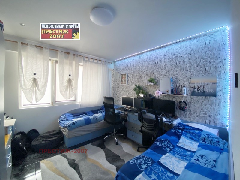 Продава  3-стаен град Шумен , 5-ти полк , 80 кв.м | 83806146