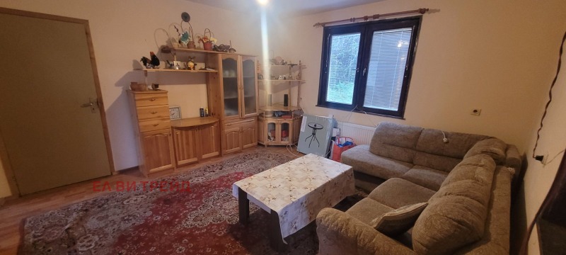 Продава КЪЩА, с. Сирищник, област Перник, снимка 4 - Къщи - 53270160