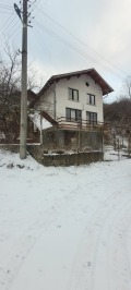 Продава КЪЩА, с. Сирищник, област Перник, снимка 1