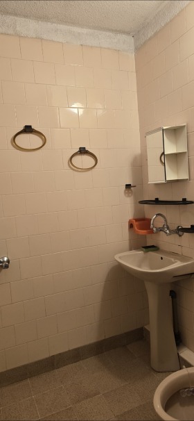 1 soverom Darvenitsa, Sofia