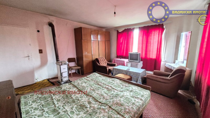 Продава КЪЩА, гр. Кула, област Видин, снимка 8 - Къщи - 53520035