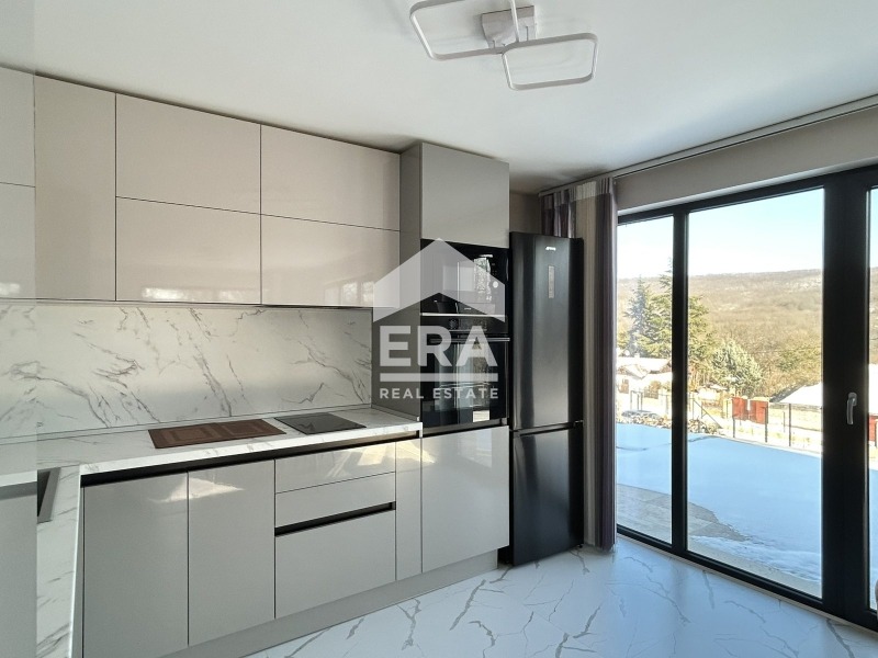 Продава КЪЩА, с. Долище, област Варна, снимка 8 - Къщи - 56276738