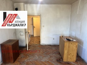 2 спаваће собе Веселчане, Карджали 3