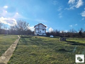 House Lyubentsi, region Veliko Tarnovo 2