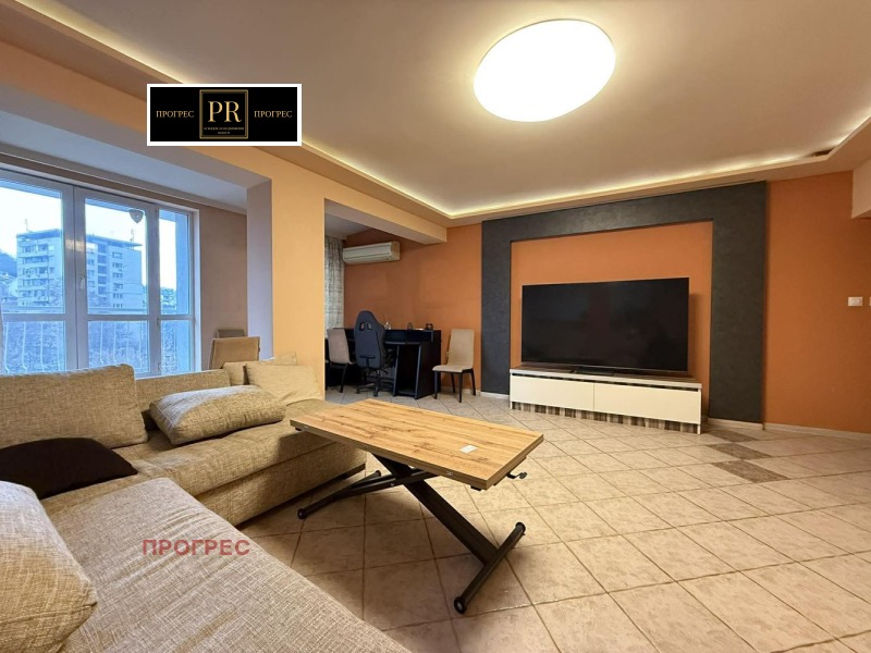 Продава 3-СТАЕН, гр. Пловдив, Център, снимка 2 - Апартаменти - 52661833