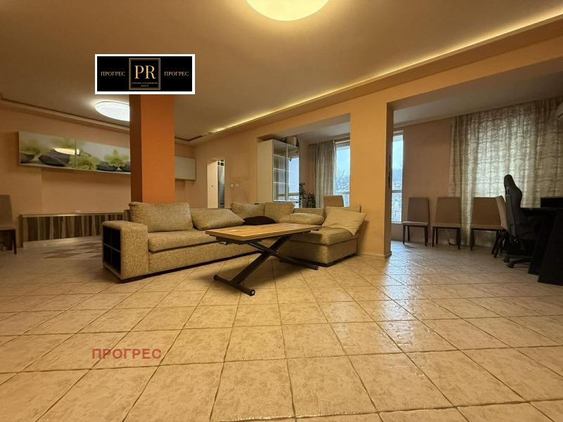 Продава 3-СТАЕН, гр. Пловдив, Център, снимка 3 - Апартаменти - 52661833