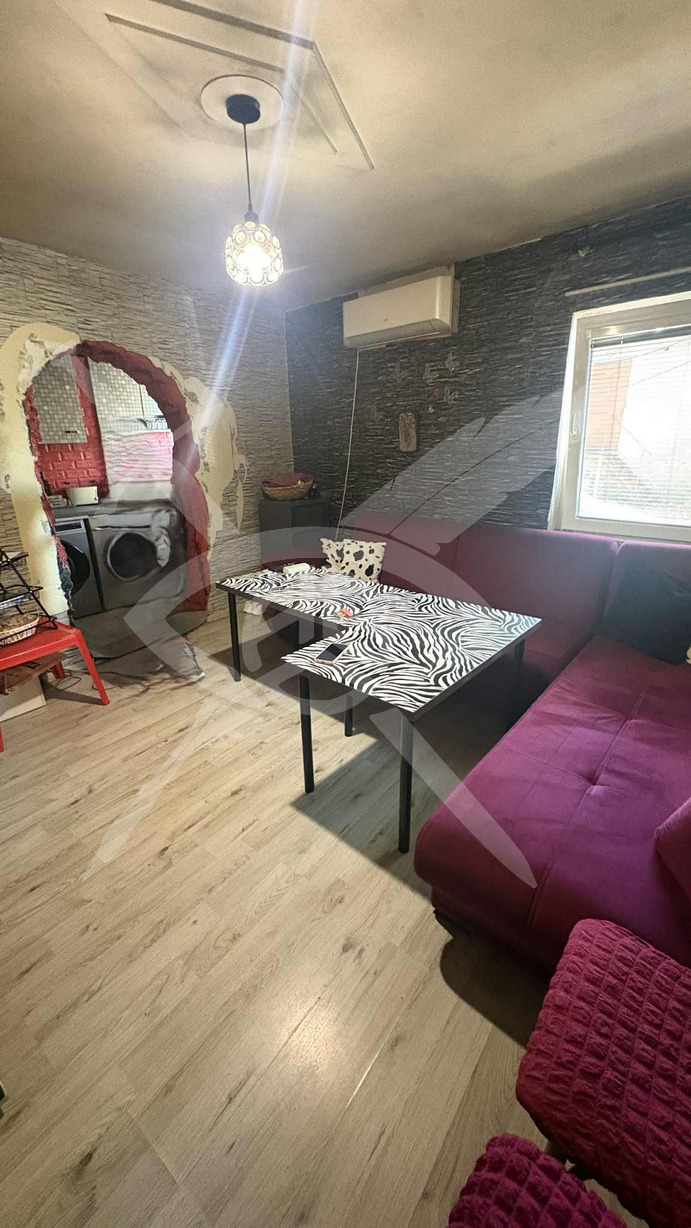 Продава КЪЩА, гр. Варна, Христо Ботев, снимка 2 - Къщи - 52276019
