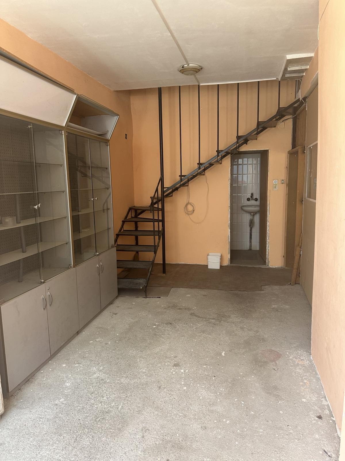 Продава ПРОМ. ПОМЕЩЕНИЕ, гр. Стара Загора, Индустриална зона - изток, снимка 2 - Производствени сгради - 52280526