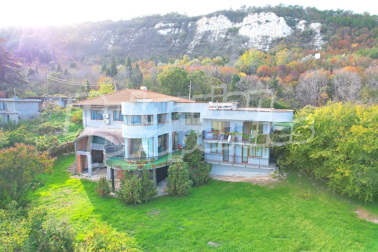 Продава ХОТЕЛ, гр. Варна, к.к. Златни Пясъци