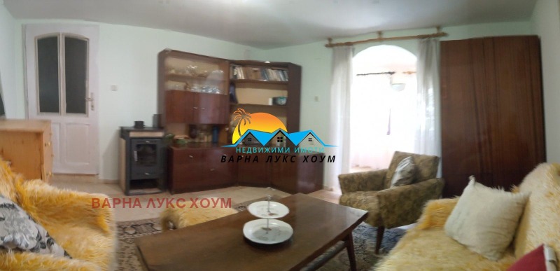 Продава КЪЩА, с. Круша, област Варна, снимка 2 - Къщи - 53350054