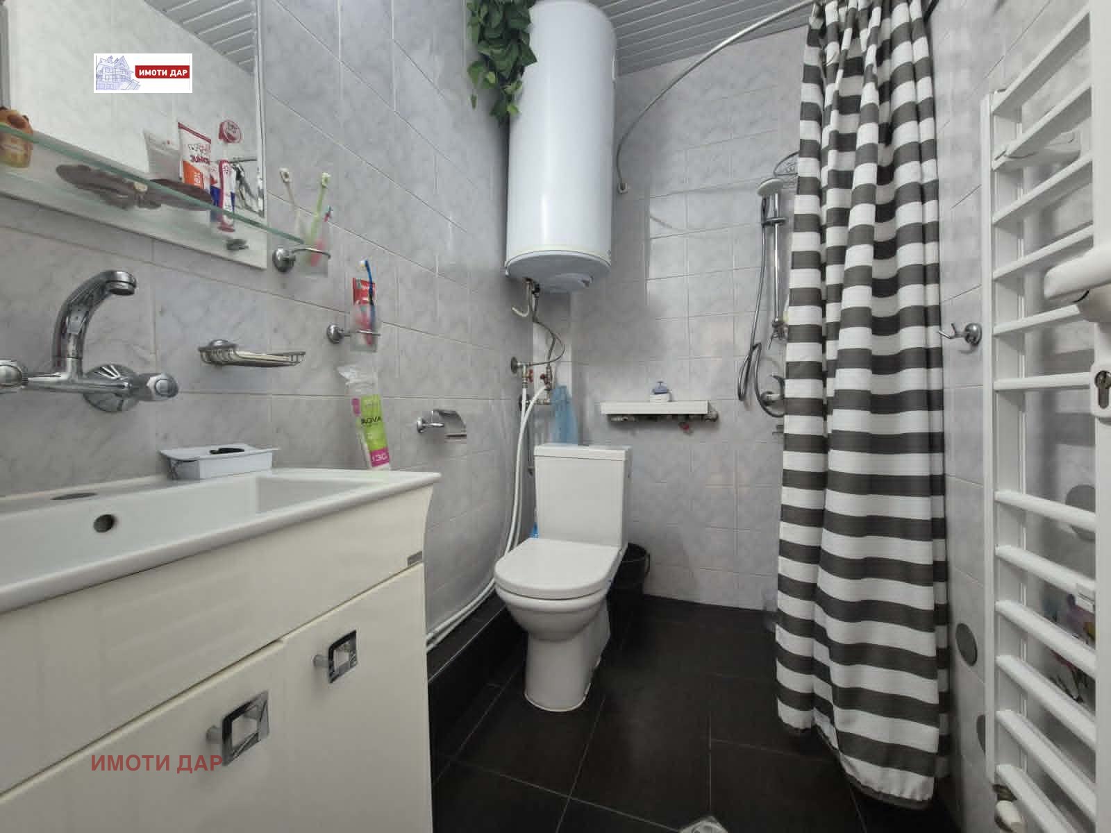 Продава 4-СТАЕН, гр. Добрич, Център, снимка 11 - Апартаменти - 54972123