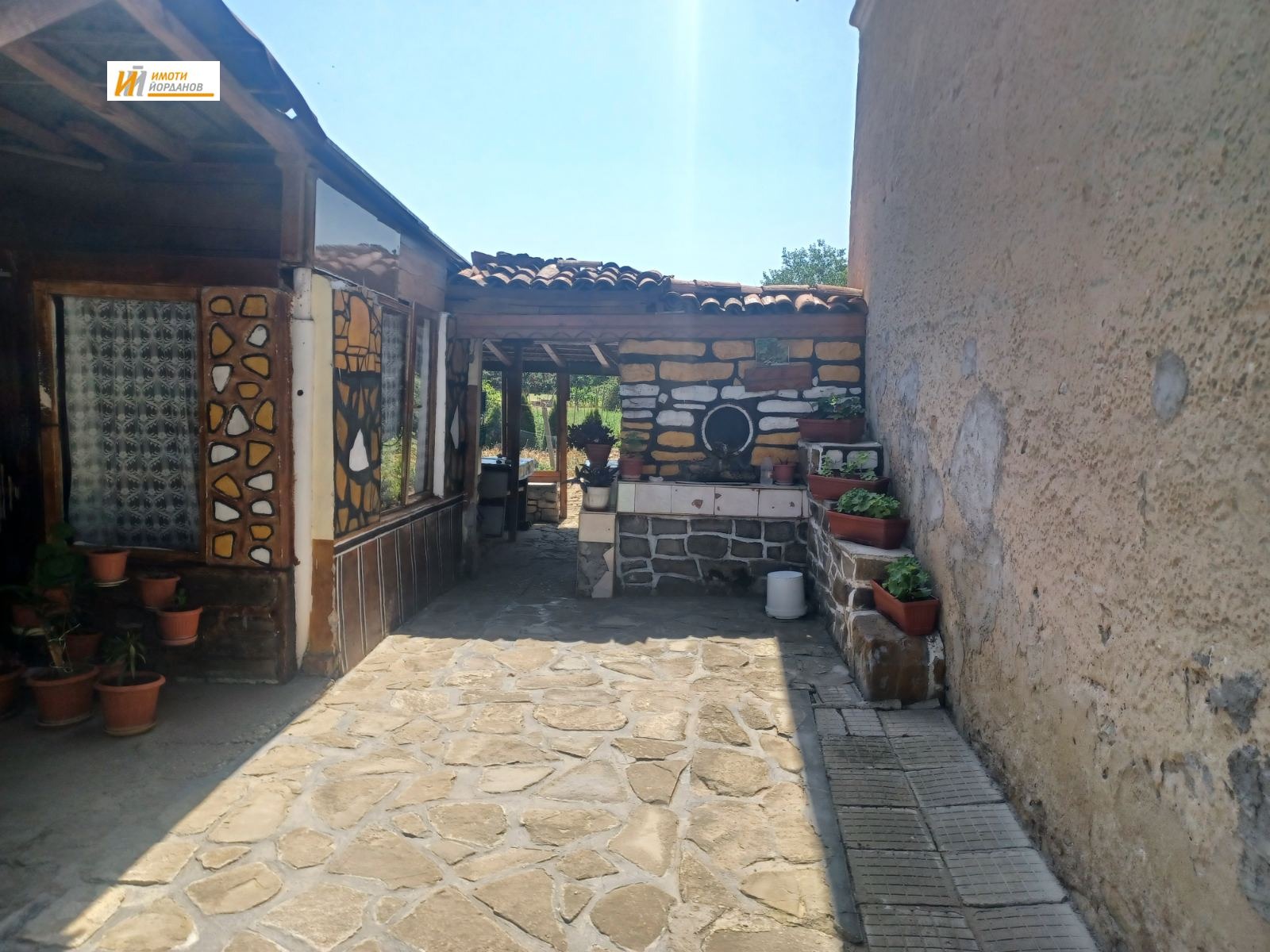 Продава КЪЩА, гр. Дебелец, област Велико Търново, снимка 2 - Къщи - 53675046