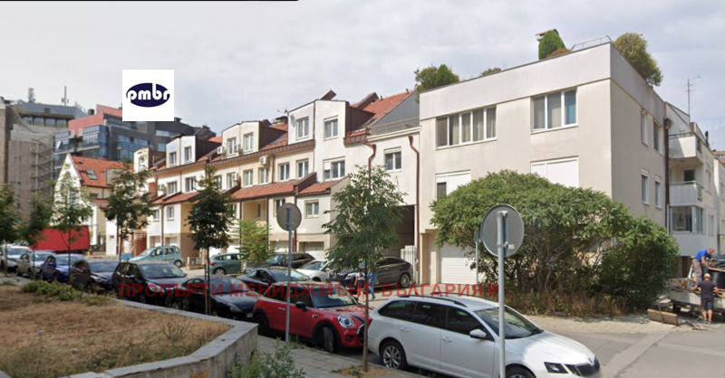 Te koop  Huis Sofia , Manastirski livadi , 300 m² | 77542262 - afbeelding [2]