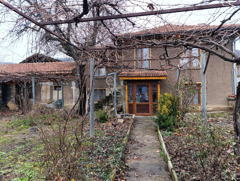 Продава КЪЩА, с. Дамяново, област Габрово