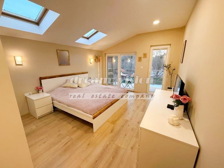 Продава КЪЩА, гр. София, с. Войнеговци, снимка 11 - Къщи - 53888185