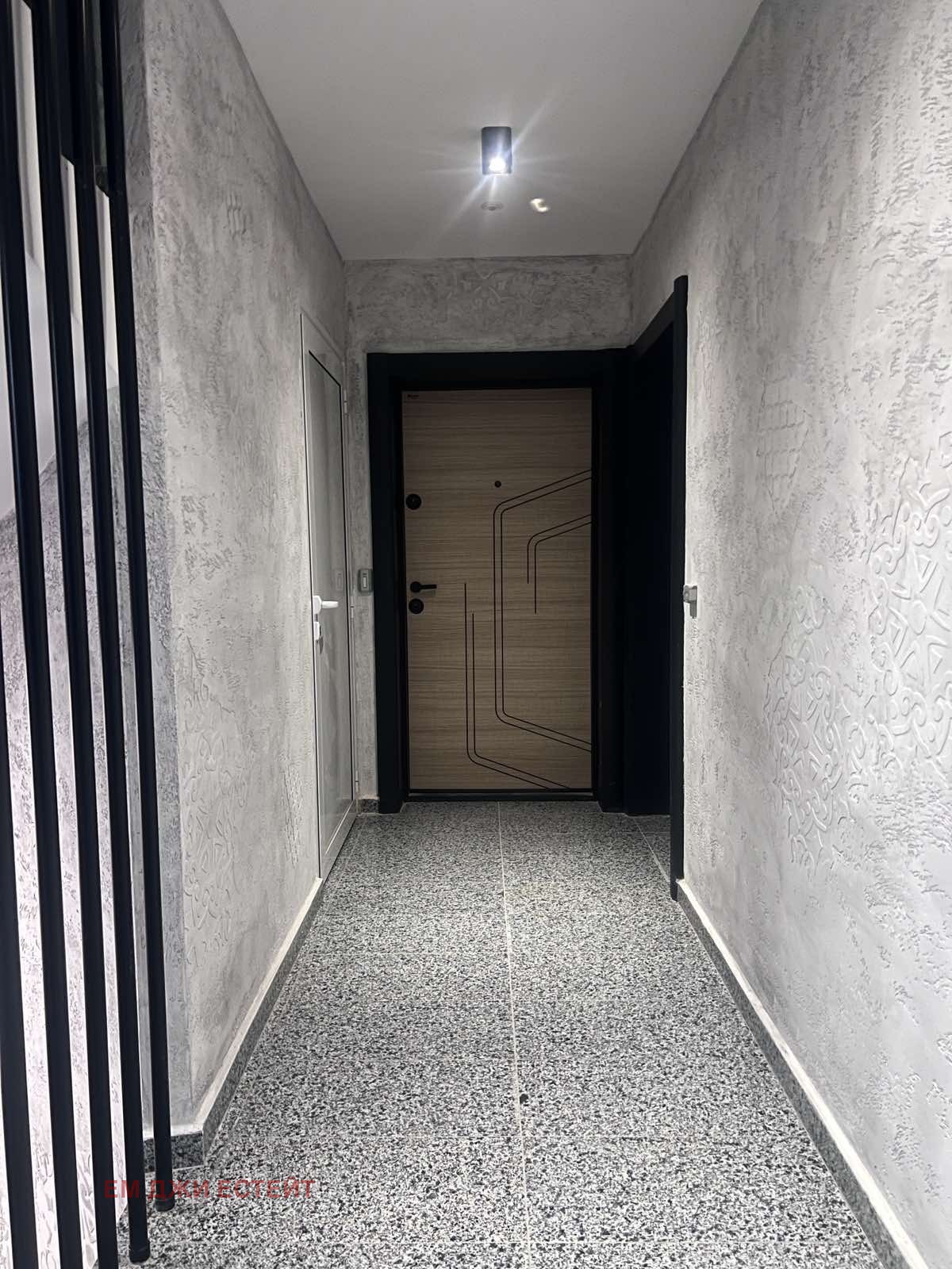 Продава 3-СТАЕН, гр. Бургас, Сарафово, снимка 2 - Апартаменти - 53672235