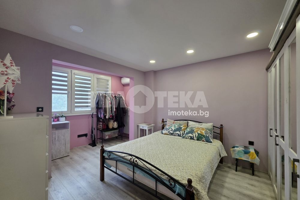 Продава 3-СТАЕН, гр. София, Света Троица, снимка 2 - Апартаменти - 54686161