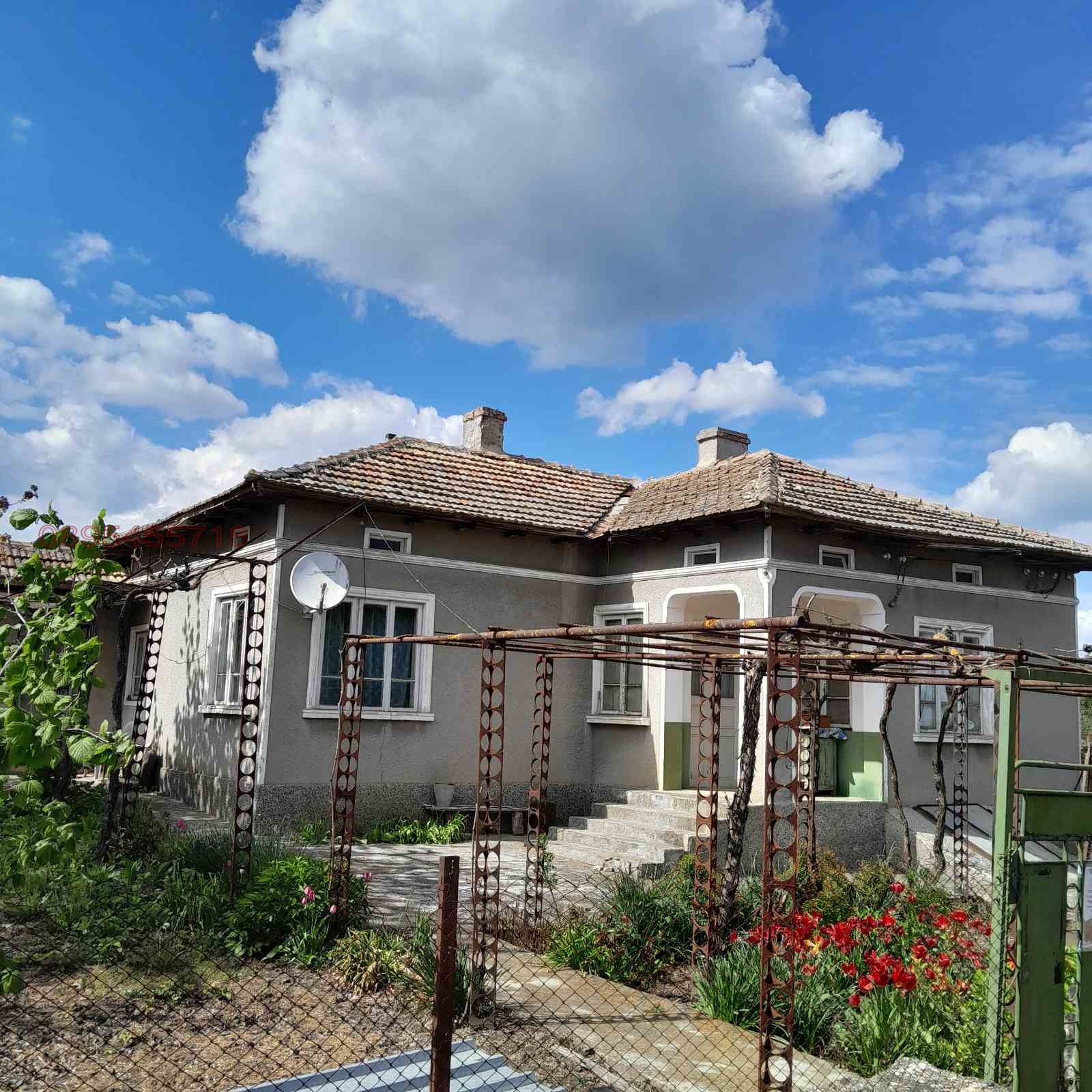 Продава КЪЩА, с. Красен, област Добрич