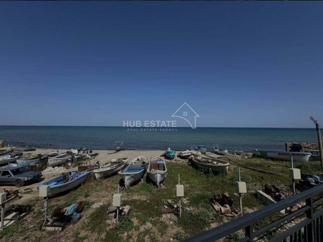 Продава КЪЩА, с. Крапец, област Добрич, снимка 2 - Къщи - 56502347