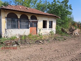 Huis Petrovo, regio Stara Zagora 1